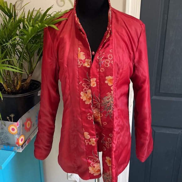 Gracefully beautiful brocade Mandarin-style jacket - Picture 5 of 6